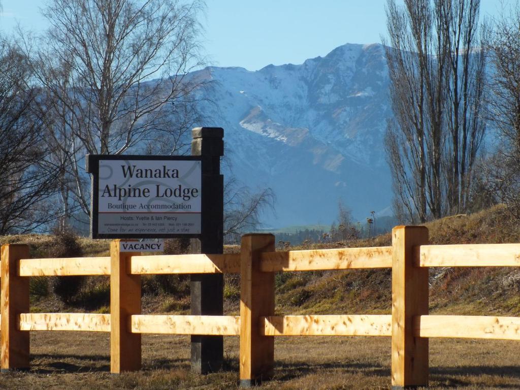 Wanaka Alpine Lodge Экстерьер фото